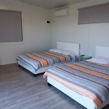 Pine Lake View Lodge Kaiapoi エクステリア 写真